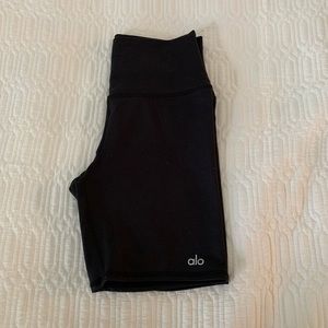 Alo Yoga black cycling shorts